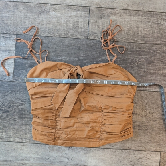 Free People Tan Ruched Tie-Front Crop Top Size M - Picture 7 of 8